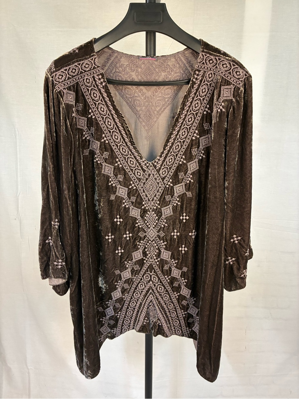 Johnny Was Embroidered Silk Velvet Tunic Brown Gray 2X?